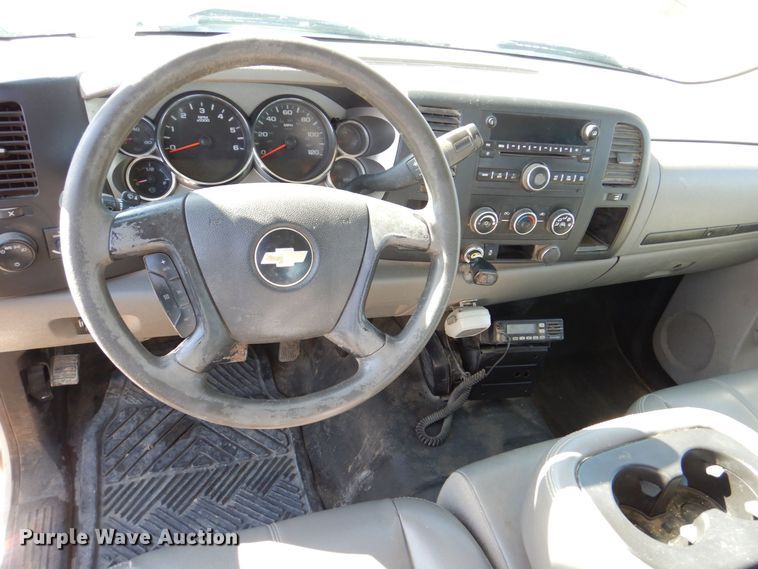 image for item DR4510 2013 Chevrolet Silverado 2500HD  Ext. Cab pickup truck