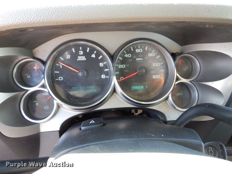 image for item DR4510 2013 Chevrolet Silverado 2500HD  Ext. Cab pickup truck