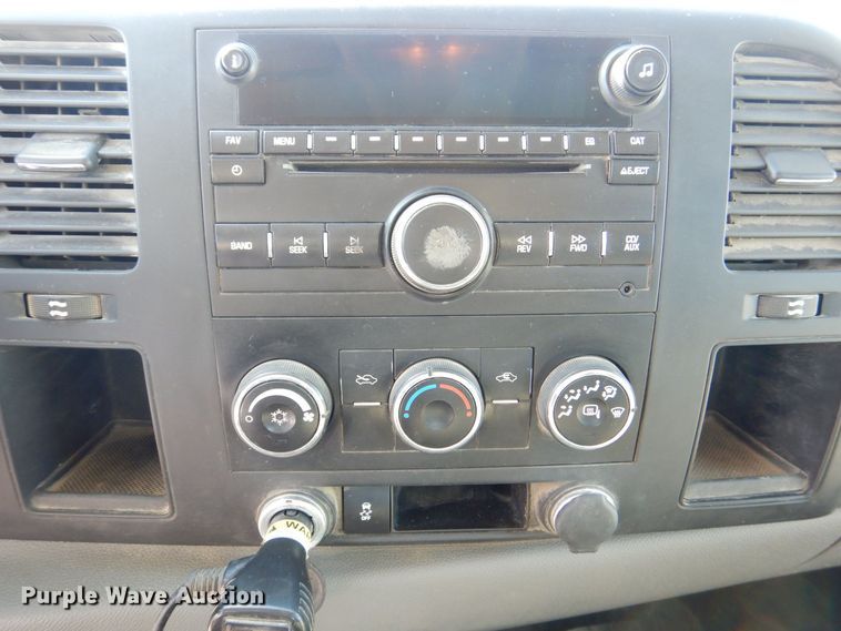 image for item DR4510 2013 Chevrolet Silverado 2500HD  Ext. Cab pickup truck