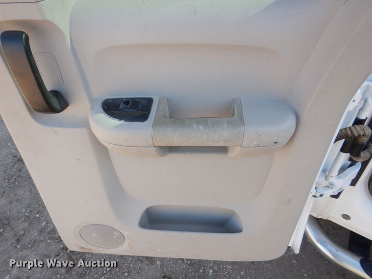 image for item DR4510 2013 Chevrolet Silverado 2500HD  Ext. Cab pickup truck