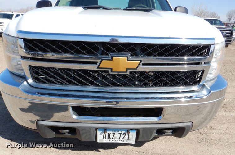 image for item DR4510 2013 Chevrolet Silverado 2500HD  Ext. Cab pickup truck