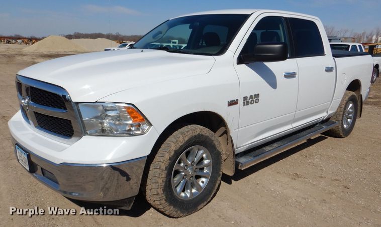 image for item DR4512 2017 Dodge Ram 1500 SLT  Crew Cab pickup truck