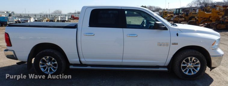 image for item DR4512 2017 Dodge Ram 1500 SLT  Crew Cab pickup truck