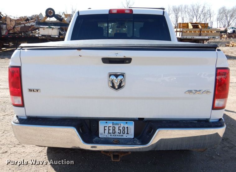 image for item DR4512 2017 Dodge Ram 1500 SLT  Crew Cab pickup truck