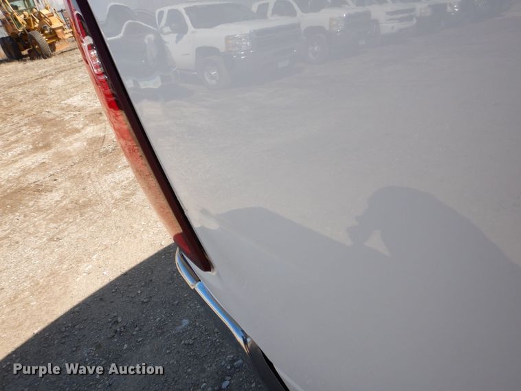 image for item DR4512 2017 Dodge Ram 1500 SLT  Crew Cab pickup truck