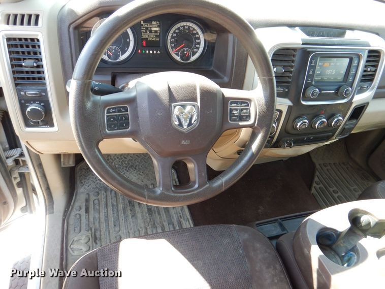 image for item DR4512 2017 Dodge Ram 1500 SLT  Crew Cab pickup truck