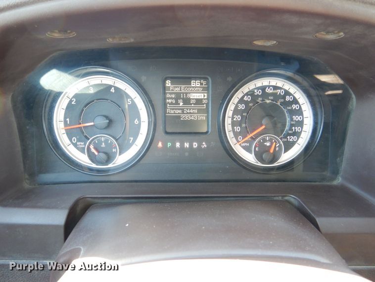 image for item DR4512 2017 Dodge Ram 1500 SLT  Crew Cab pickup truck