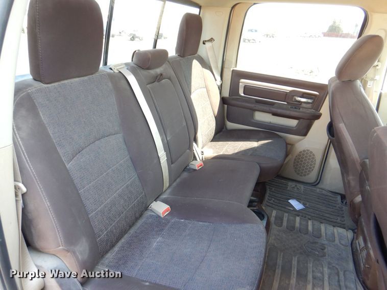 image for item DR4512 2017 Dodge Ram 1500 SLT  Crew Cab pickup truck