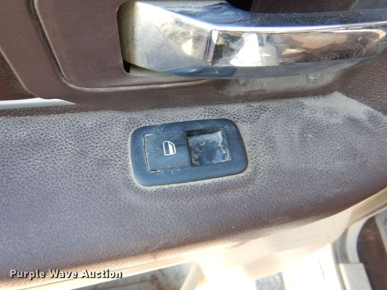 image for item DR4512 2017 Dodge Ram 1500 SLT  Crew Cab pickup truck