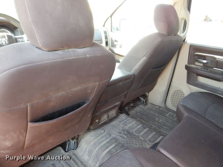 image for item DR4512 2017 Dodge Ram 1500 SLT  Crew Cab pickup truck