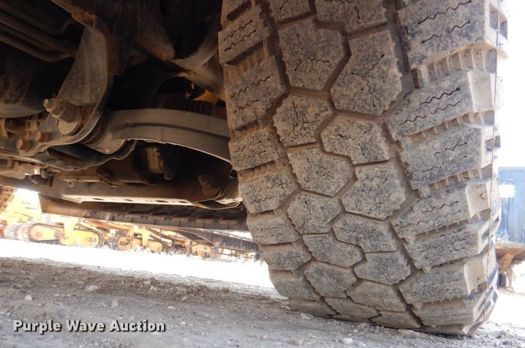 image for item DR4512 2017 Dodge Ram 1500 SLT  Crew Cab pickup truck