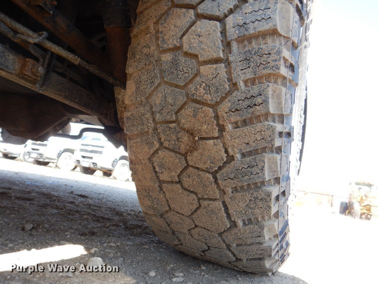 image for item DR4512 2017 Dodge Ram 1500 SLT  Crew Cab pickup truck