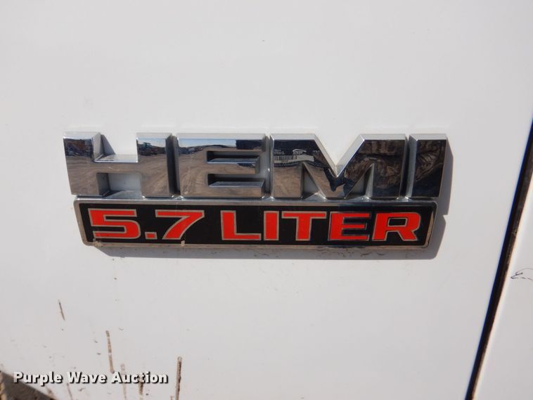 image for item DR4512 2017 Dodge Ram 1500 SLT  Crew Cab pickup truck