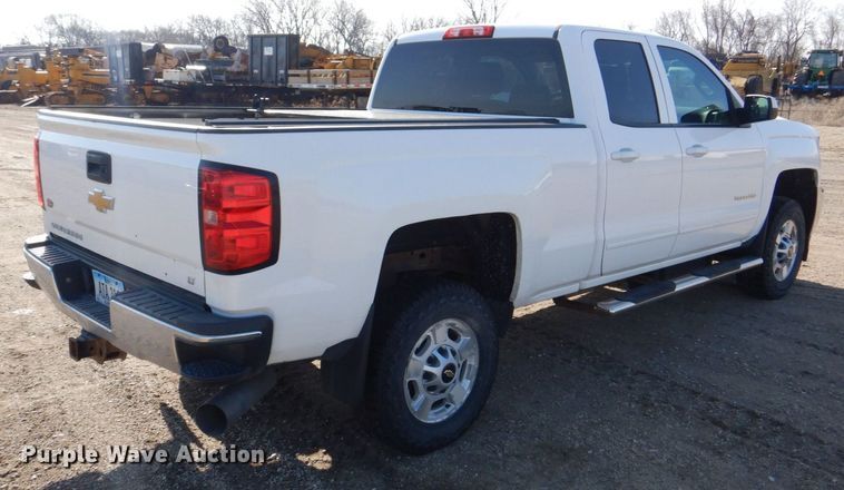 image for item DR4513 2015 Chevrolet Silverado 2500HD  Double Cab pickup truck