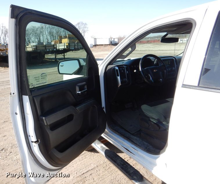 image for item DR4513 2015 Chevrolet Silverado 2500HD  Double Cab pickup truck