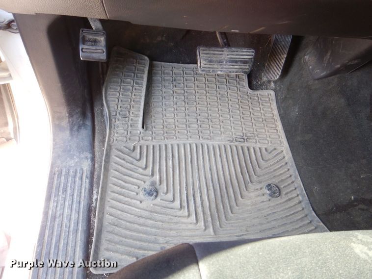 image for item DR4513 2015 Chevrolet Silverado 2500HD  Double Cab pickup truck