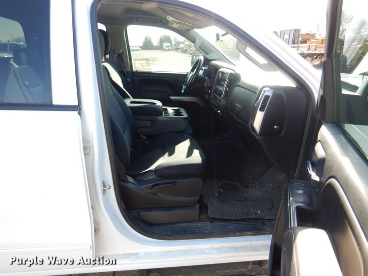 image for item DR4513 2015 Chevrolet Silverado 2500HD  Double Cab pickup truck