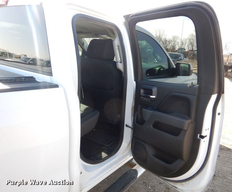 image for item DR4513 2015 Chevrolet Silverado 2500HD  Double Cab pickup truck