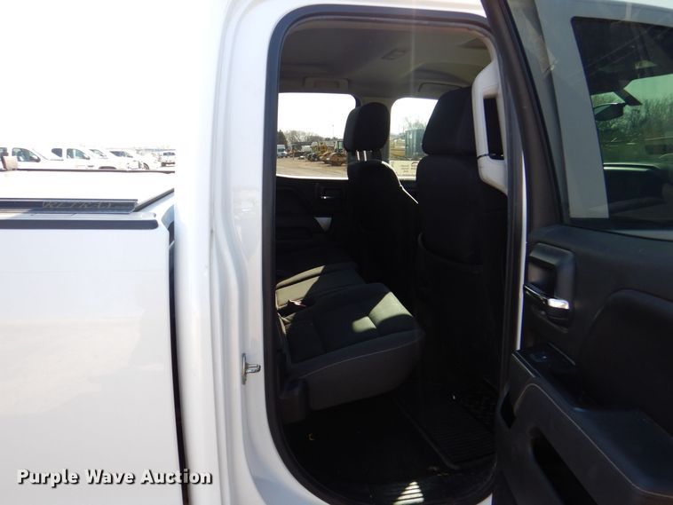 image for item DR4513 2015 Chevrolet Silverado 2500HD  Double Cab pickup truck