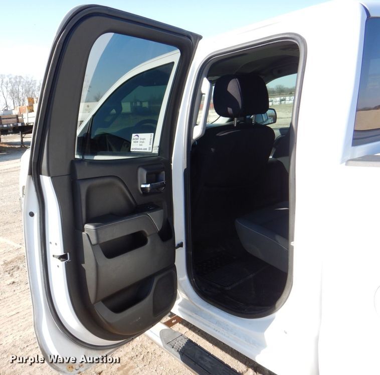 image for item DR4513 2015 Chevrolet Silverado 2500HD  Double Cab pickup truck