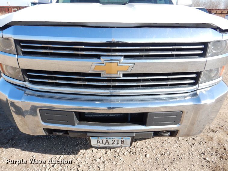 image for item DR4513 2015 Chevrolet Silverado 2500HD  Double Cab pickup truck