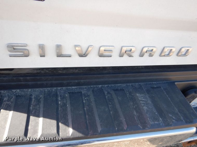 image for item DR4513 2015 Chevrolet Silverado 2500HD  Double Cab pickup truck