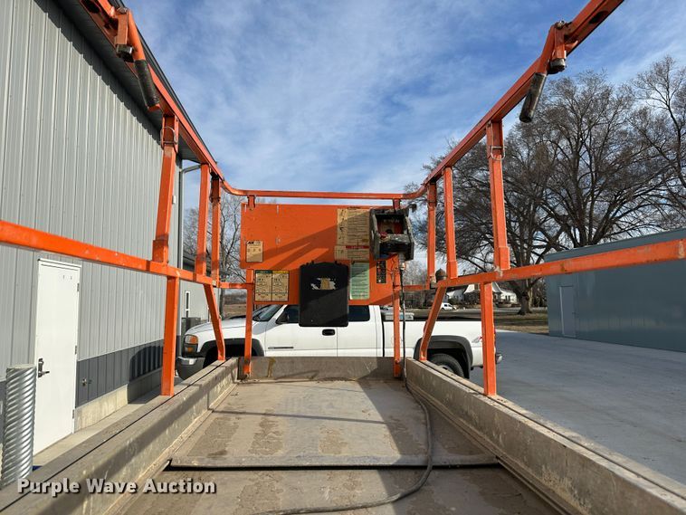 image for item DR5014 2004 JLG 3246ES  scissor lift