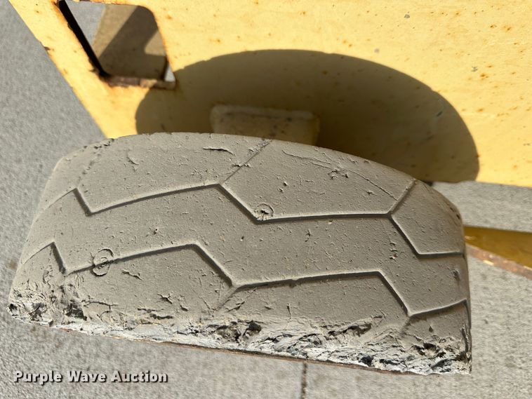 image for item DR5014 2004 JLG 3246ES  scissor lift