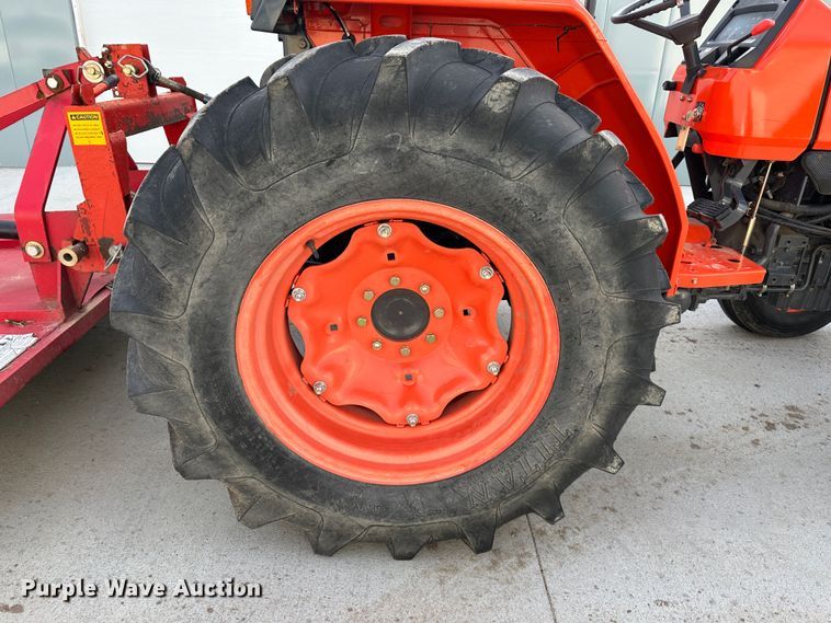 image for item DR5019 Kubota MX5000SU  tractor