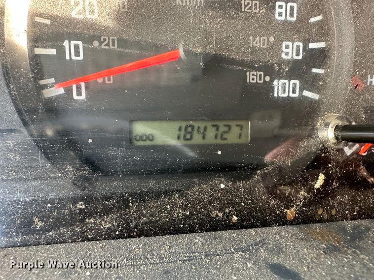 image for item DR5021 2008 Isuzu NQR  flatbed truck