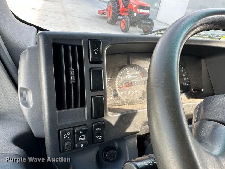 image for item DR5021 2008 Isuzu NQR  flatbed truck