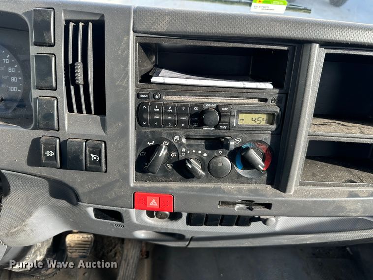 image for item DR5021 2008 Isuzu NQR  flatbed truck