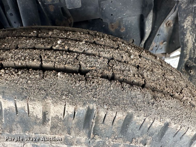 image for item DR5021 2008 Isuzu NQR  flatbed truck