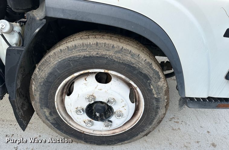 image for item DR5021 2008 Isuzu NQR  flatbed truck