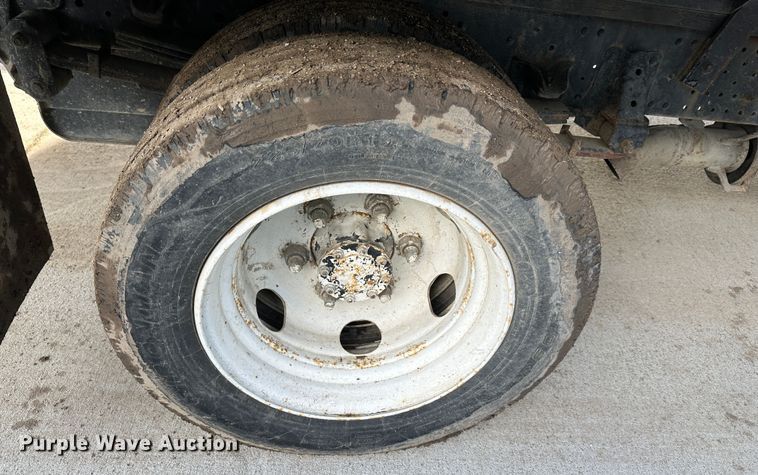 image for item DR5021 2008 Isuzu NQR  flatbed truck