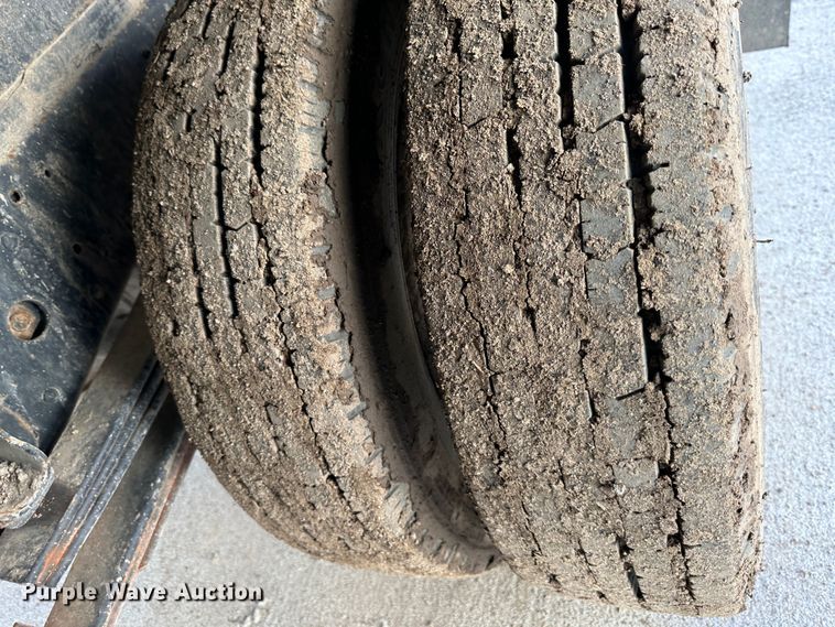 image for item DR5021 2008 Isuzu NQR  flatbed truck