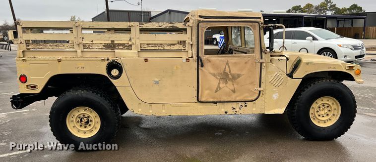 image for item DS2804 Am General M-1097R1 HMMWV  SUV