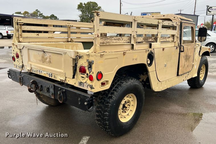 image for item DS2804 Am General M-1097R1 HMMWV  SUV