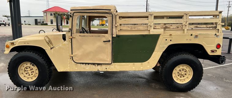 image for item DS2804 Am General M-1097R1 HMMWV  SUV