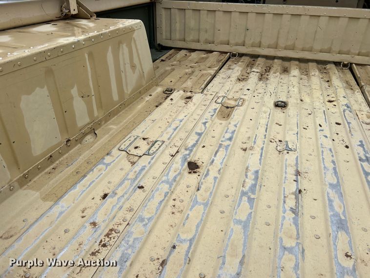 image for item DS2804 Am General M-1097R1 HMMWV  SUV