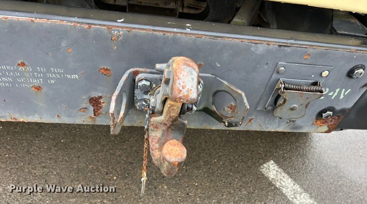 image for item DS2804 Am General M-1097R1 HMMWV  SUV