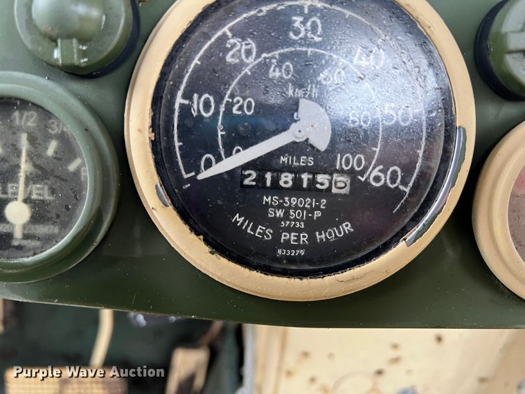 image for item DS2804 Am General M-1097R1 HMMWV  SUV