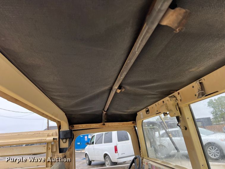 image for item DS2804 Am General M-1097R1 HMMWV  SUV