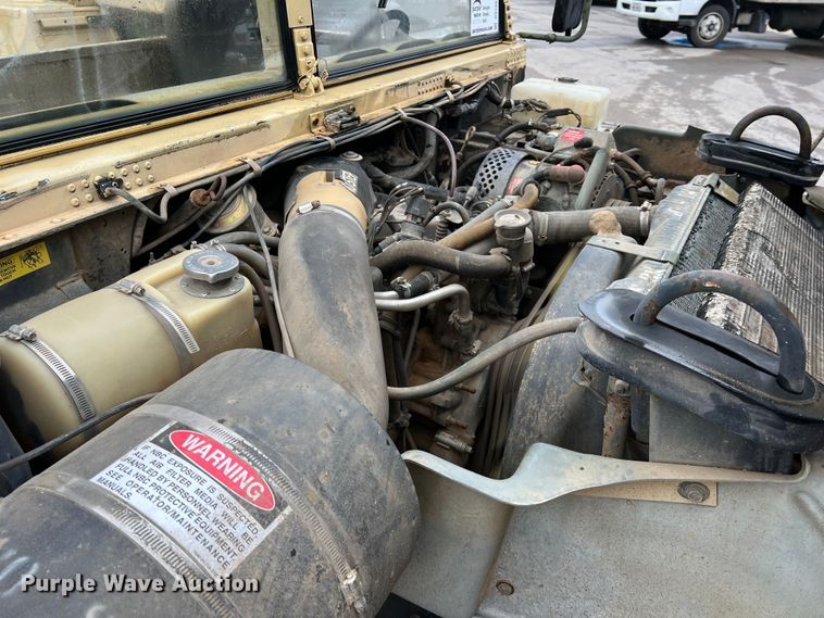 image for item DS2804 Am General M-1097R1 HMMWV  SUV