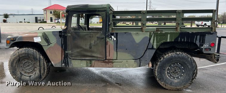 image for item DS2806 Am General M1097R1 HMMWV  SUV