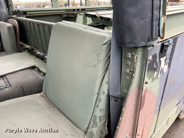 image for item DS2806 Am General M1097R1 HMMWV  SUV