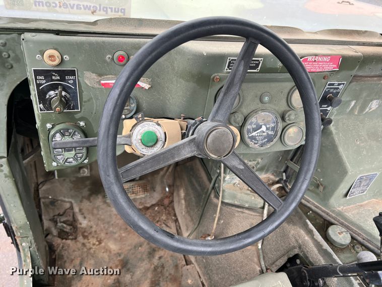 image for item DS2806 Am General M1097R1 HMMWV  SUV