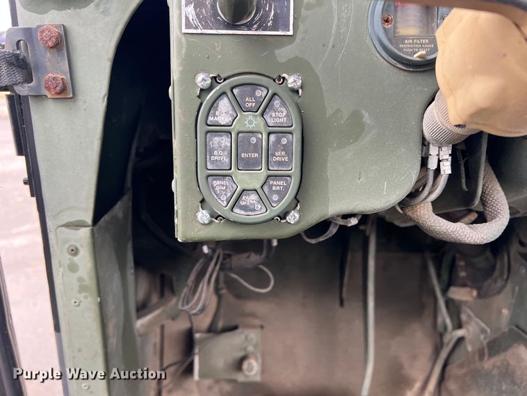 image for item DS2806 Am General M1097R1 HMMWV  SUV