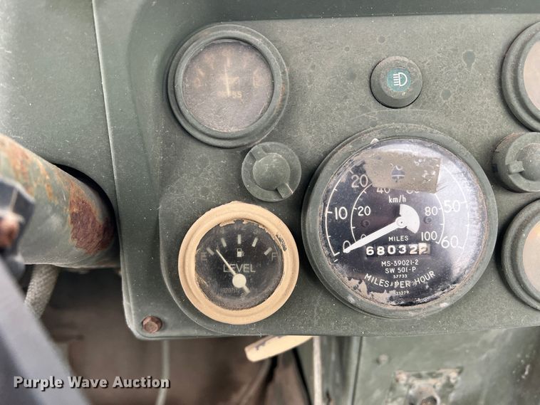 image for item DS2806 Am General M1097R1 HMMWV  SUV