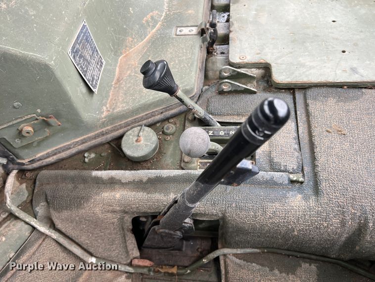 image for item DS2806 Am General M1097R1 HMMWV  SUV